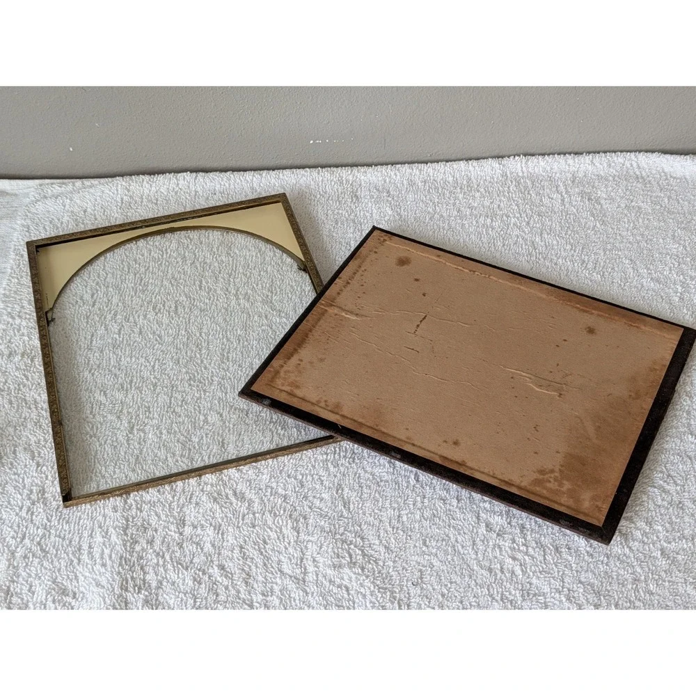 Vintage Arch Gold-Tone Filigree Metal Photo Frame Velvet Back Easel 8 X 10